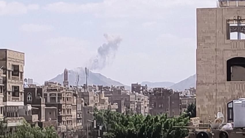 الحوثيون: الطيران السعودي شن 26 غارة على صنعاء
