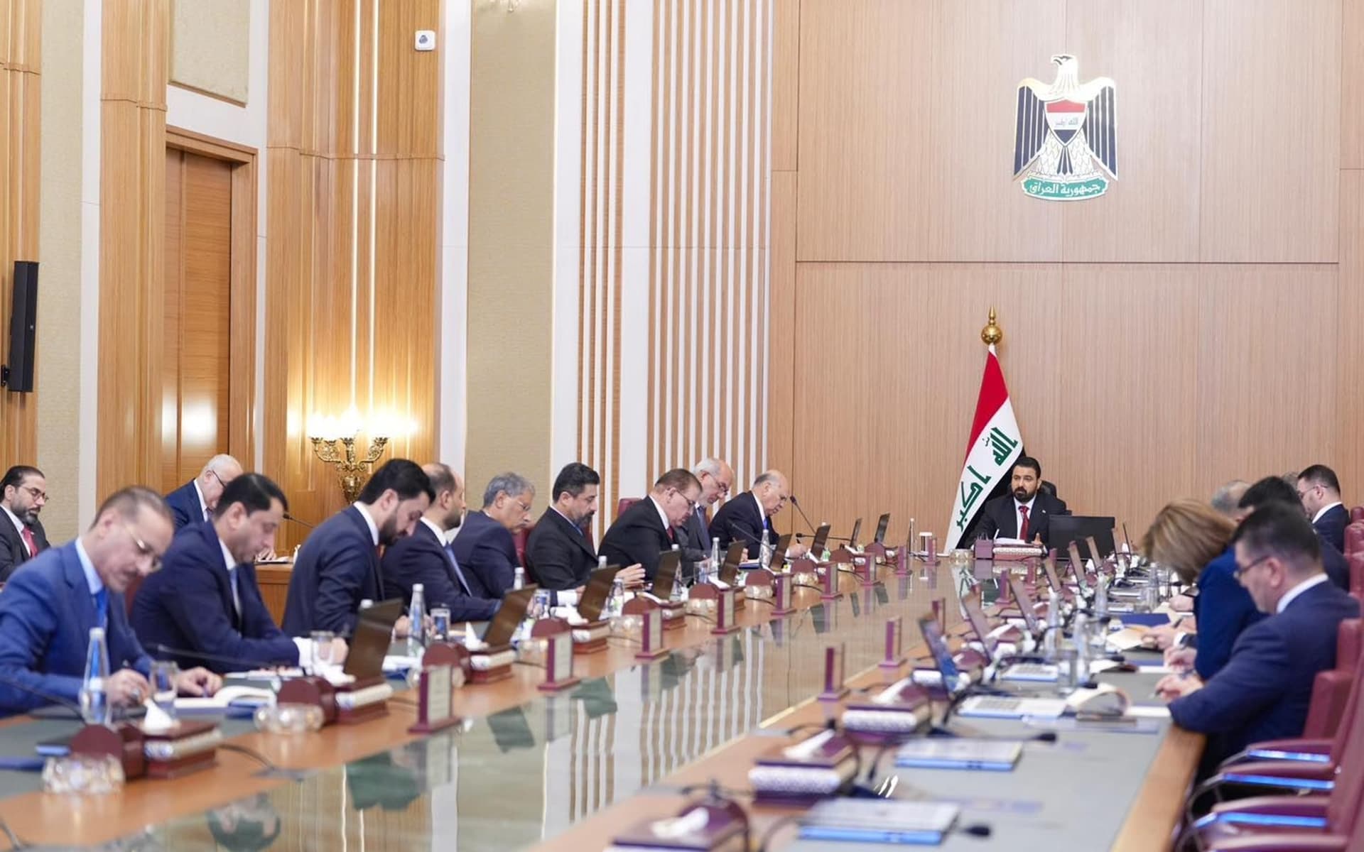 الاجتماع الأول لمجلس الوزراء العراقي برئاسة علي الزيدي