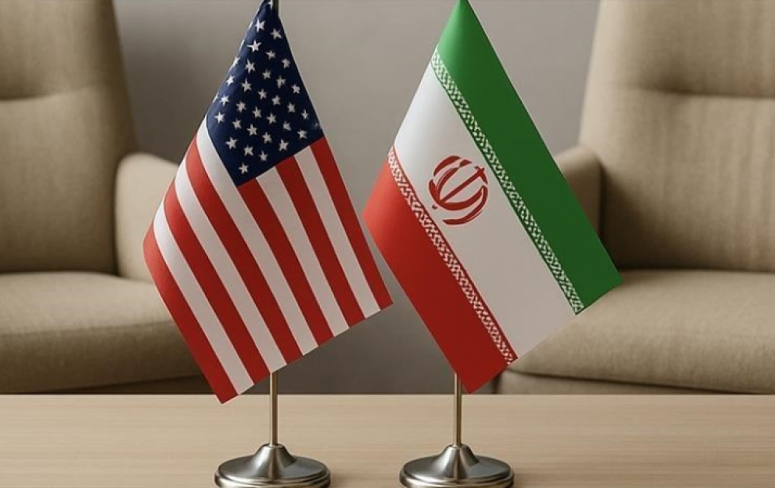 العلمان الأميركي والإيراني