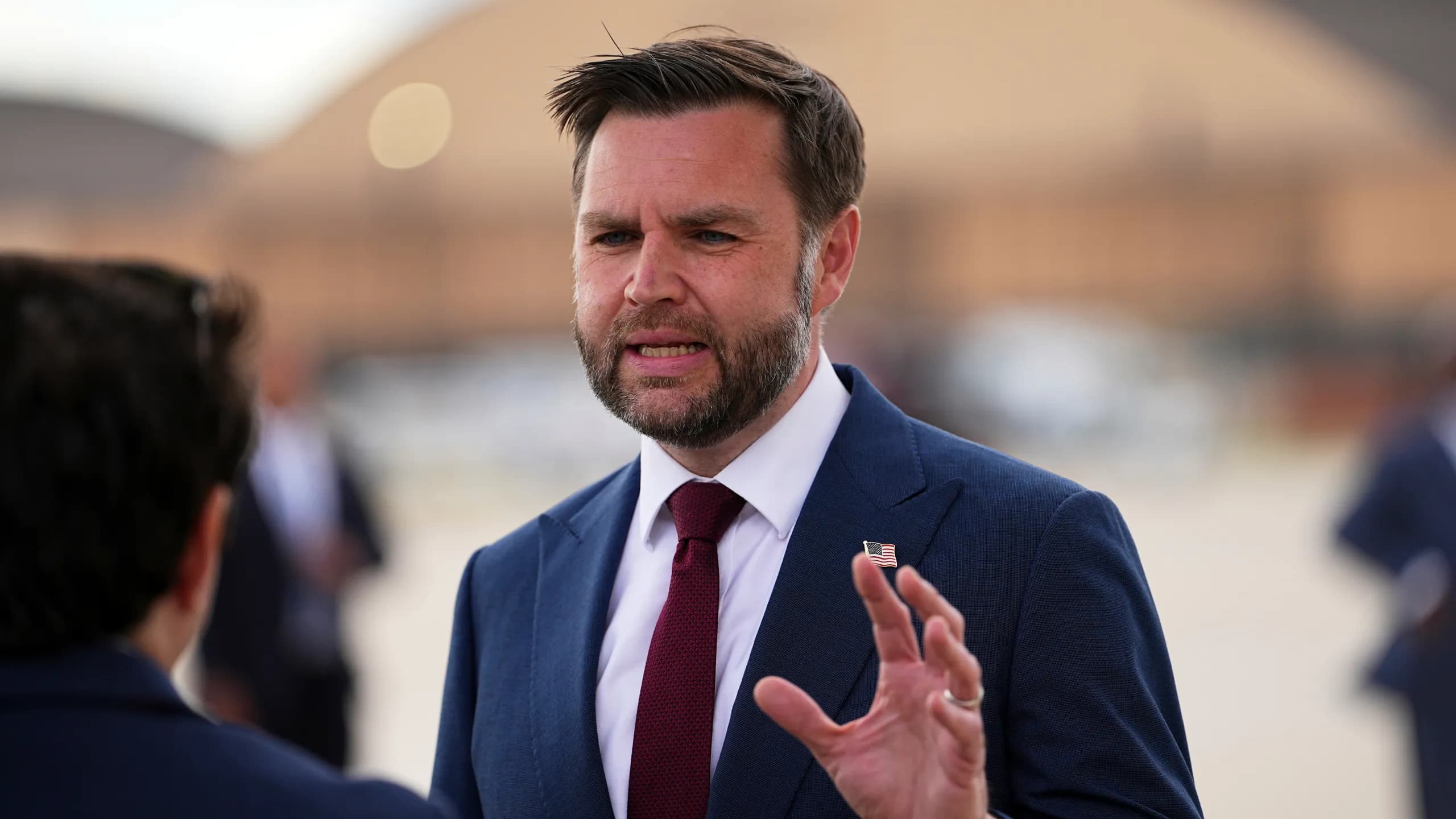 JD Vance lîsek da çêkirin