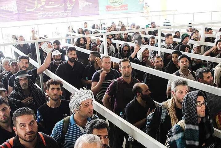 أكثر من 130 ألف زائر ايراني عبروا إلى العراق من منفذ مهران خلال 9 أيام