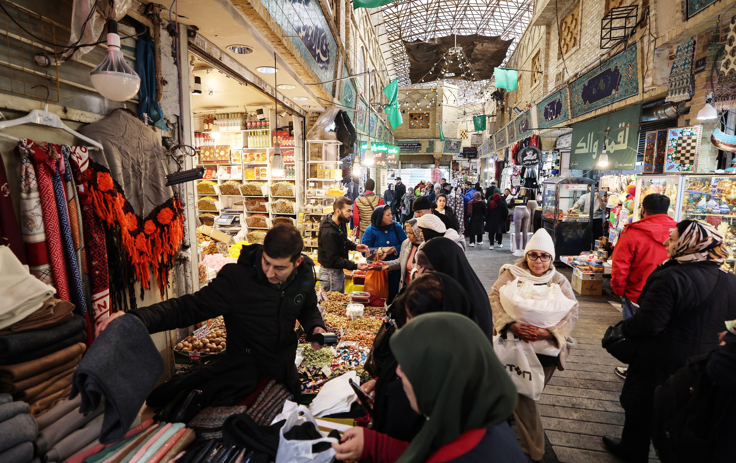 التضخم في إيران يسجّل مستوى قياسياً عند 88.6%