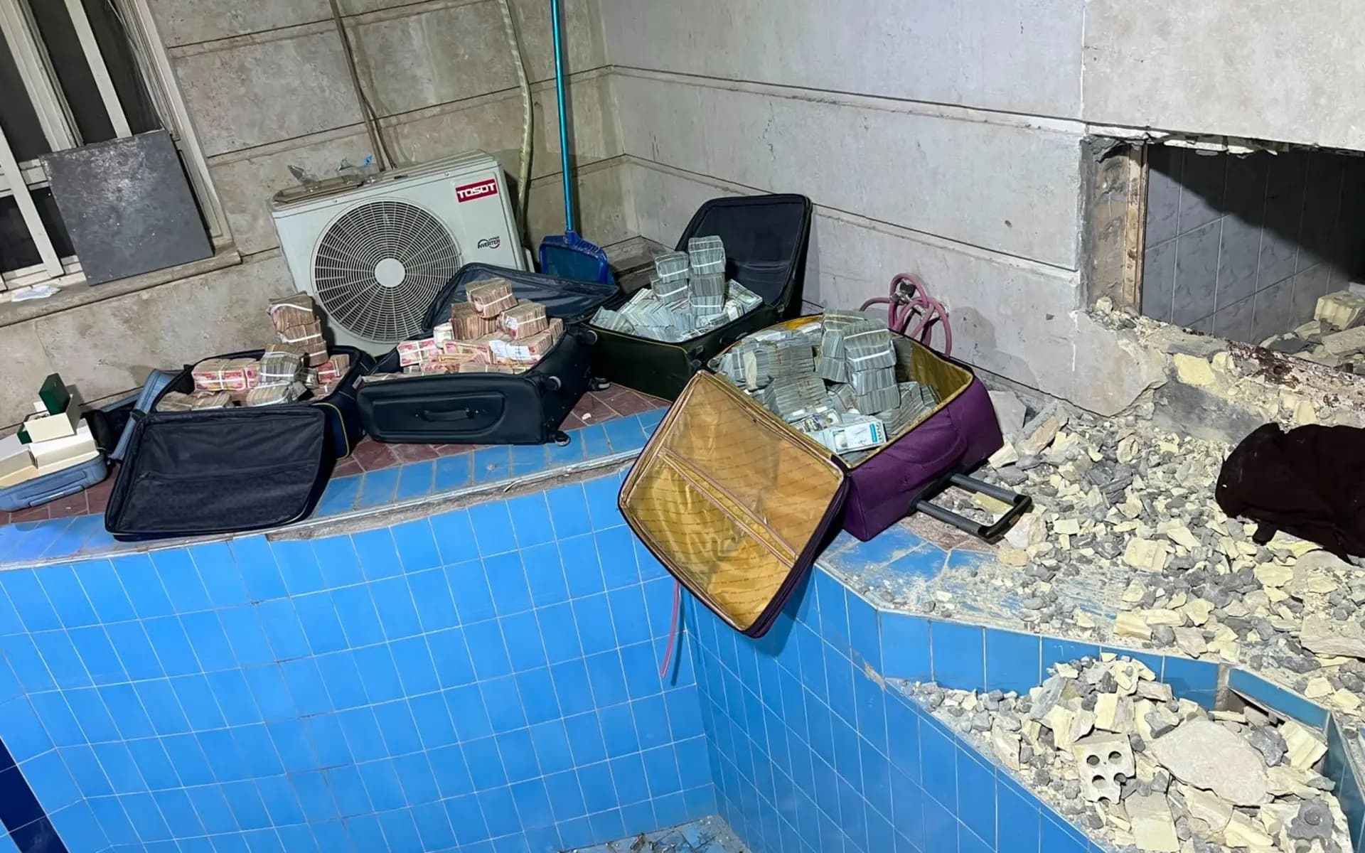 حملة الفجر.. ضبط 22 مليون دولار و124 مليار دينار في منازل خمسة متهمين