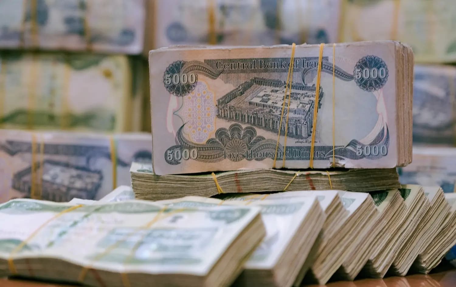 العراق يُسجّل عجزاً بـ12.9 تريليون دينار خلال 5 أشهر