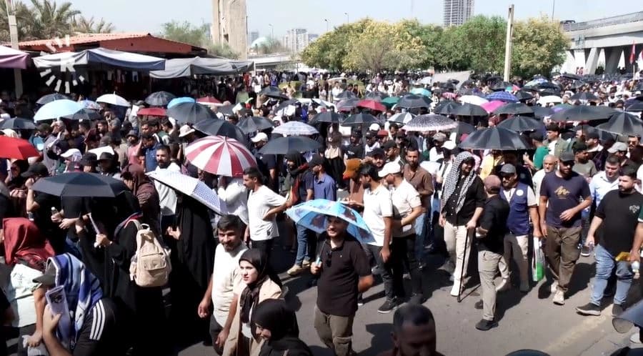 ممثلون عن 150 ألف خريج جامعي عراقي لرووداو: نطالب بإيجاد فرص العمل وتعييننا مباشرة