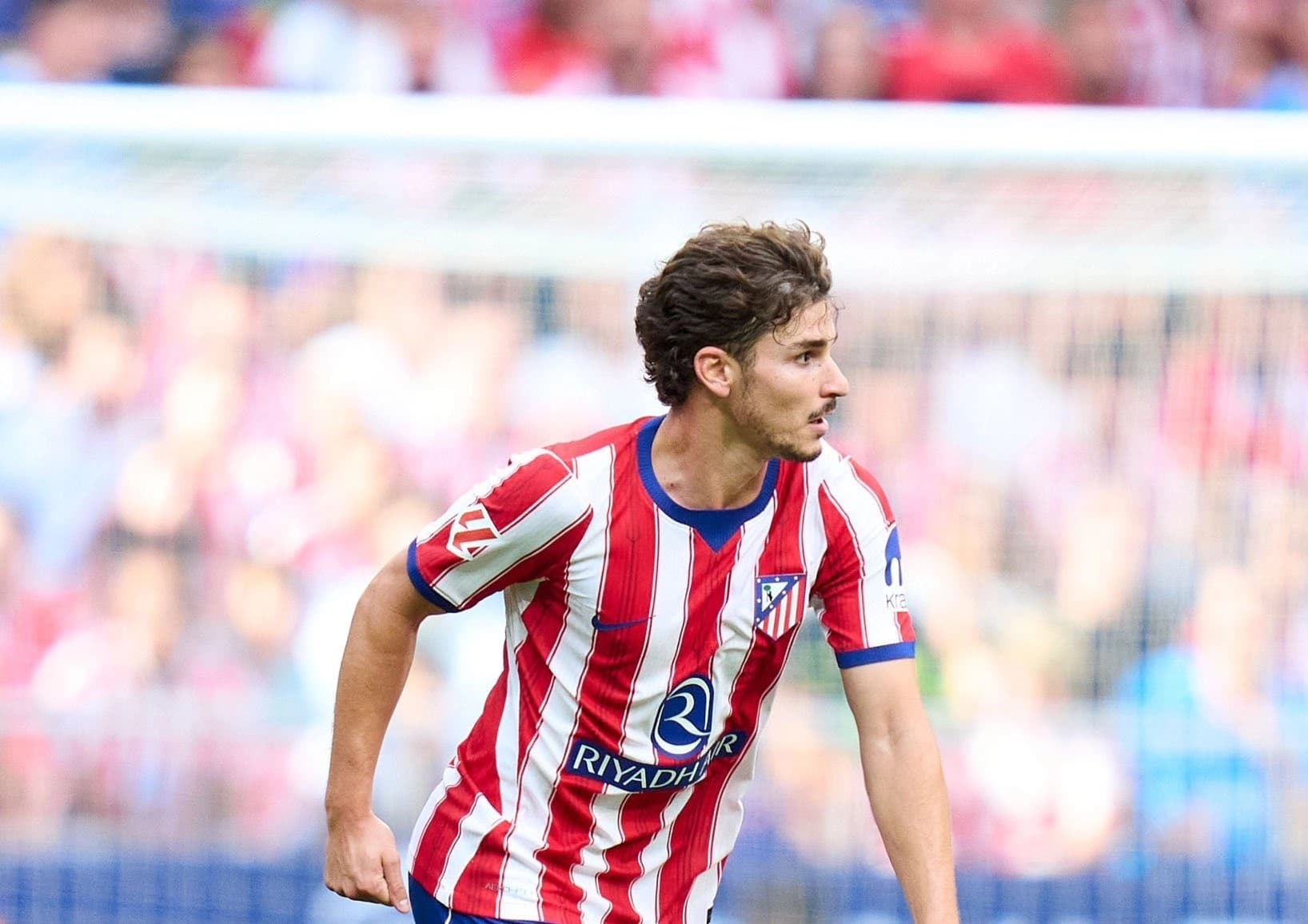 رد حازم من أتلتيكو مدريد على برشلونة بشأن ألفاريز