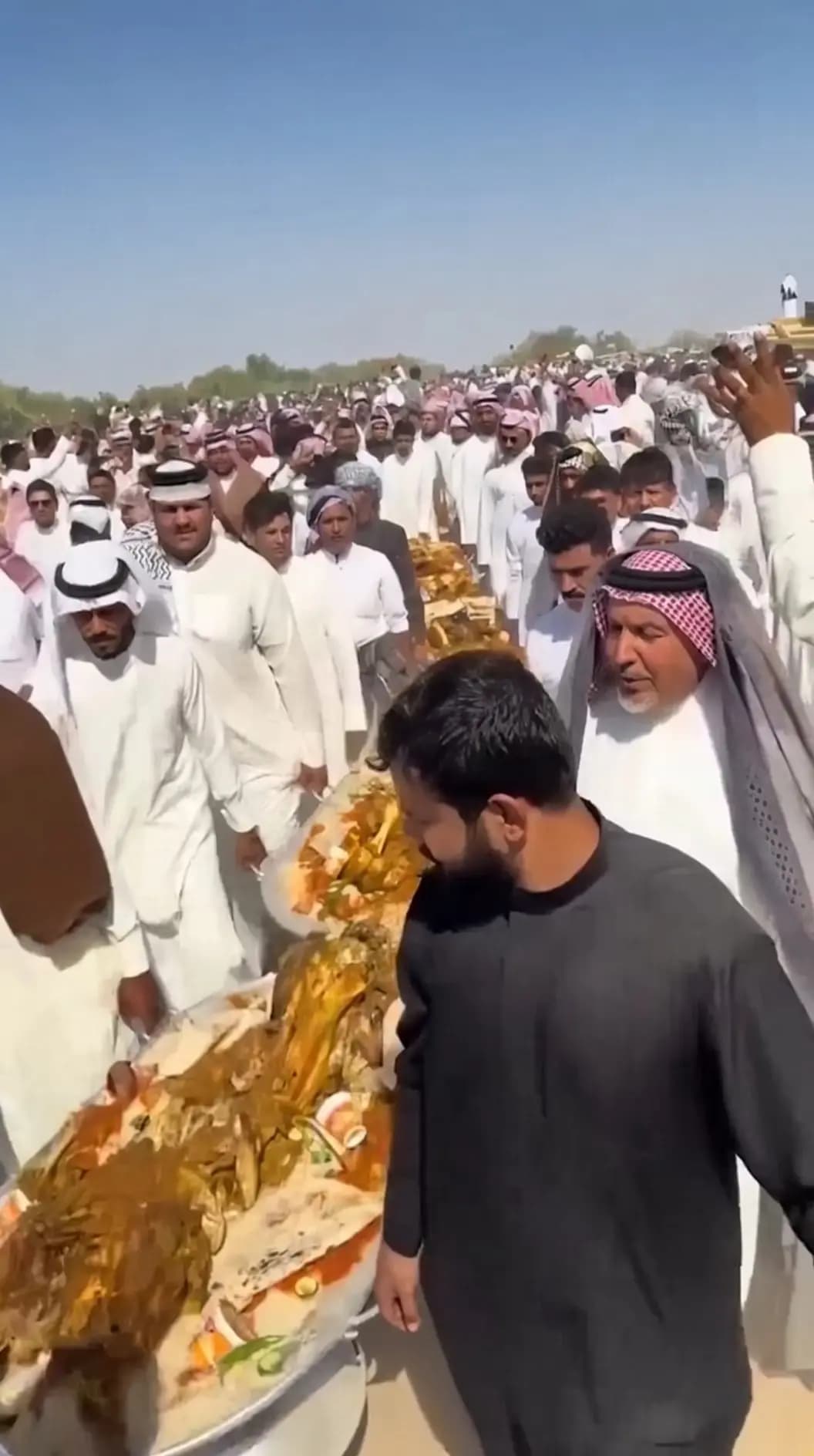 ذبح نحو 2000 رأس من الأغنام والإبل والغزلان بحفل زفاف نجلي شيخ عشائري بذي قار