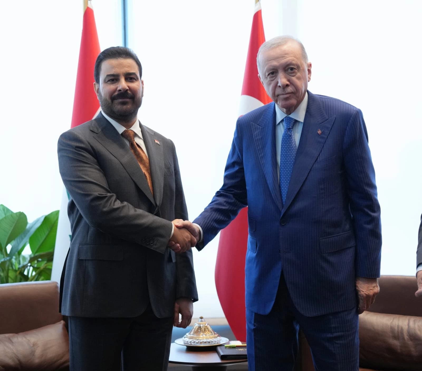 الزيدي وأردوغان يتفقان على بسط سلطة الدولة في سنجار وتسليم معسكر بعشيقة إلى بغداد
