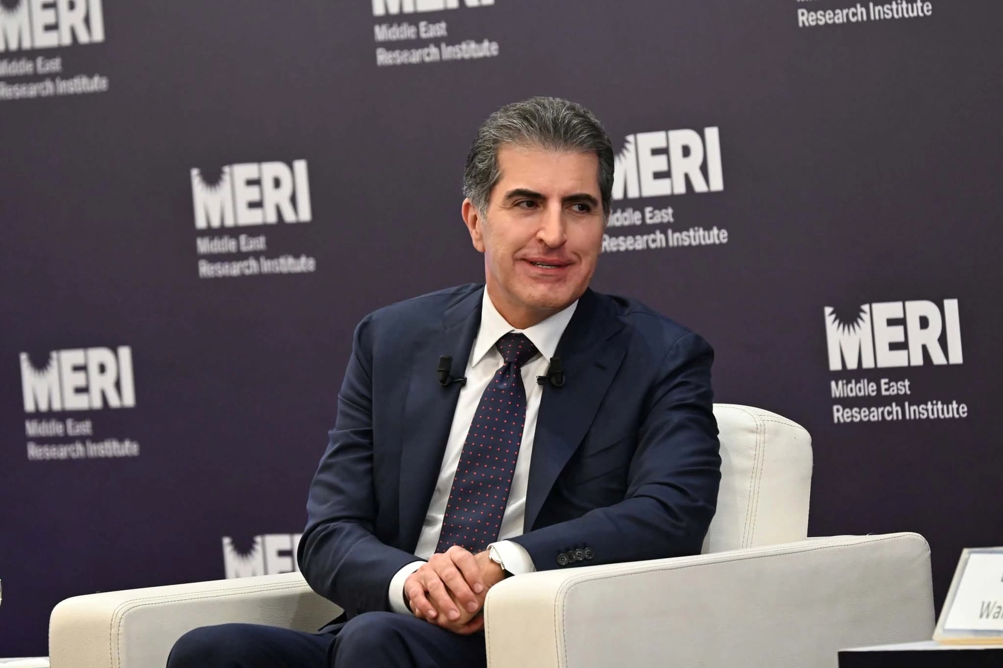 ما تتحدث به الخوارزميات عن رجل يجيد فن الدبلوماسية