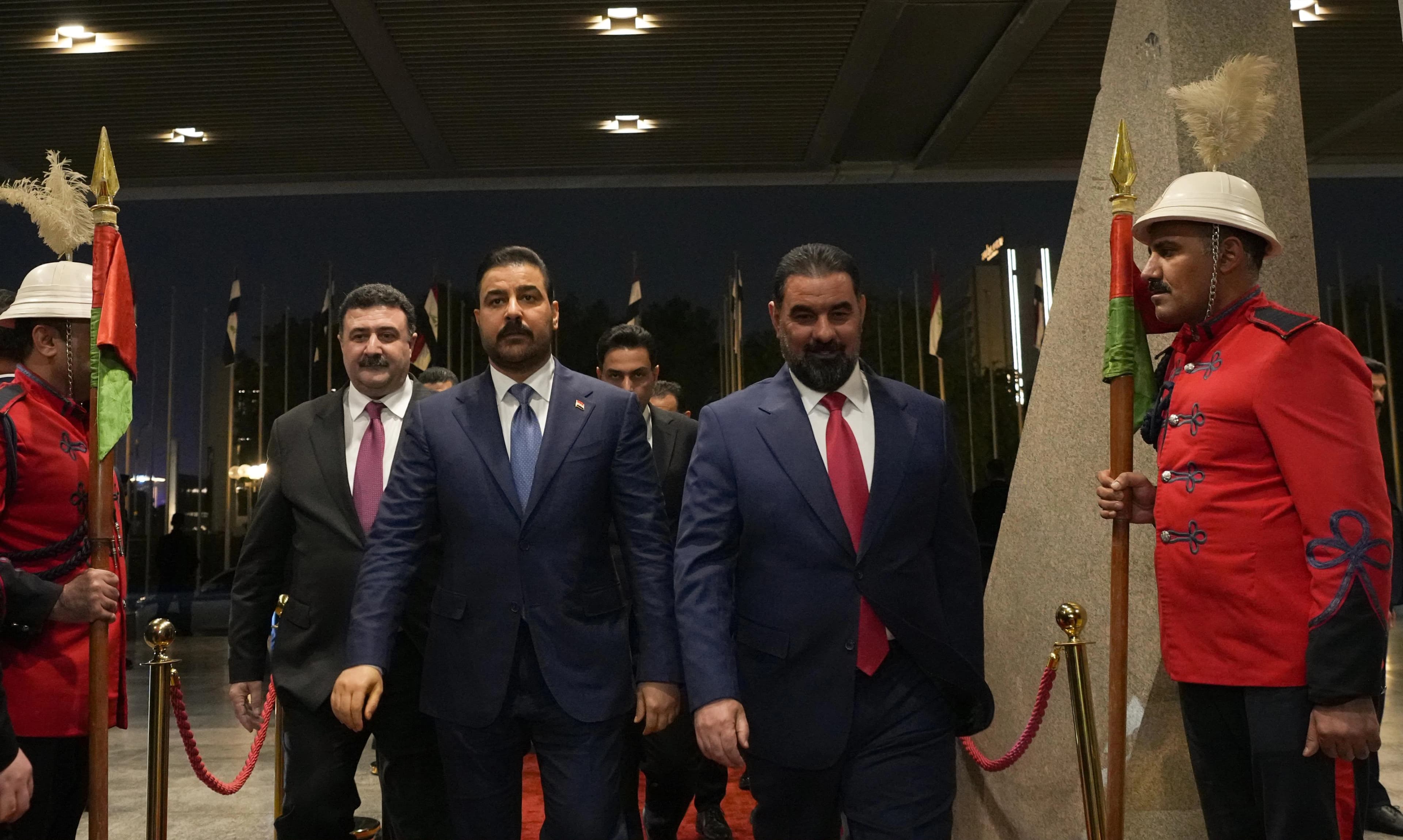 الزيدي بعد اكتمال حكومته: أمامنا ملفات كبيرة ومعقدة