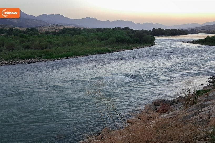 نهر "بلي" في منطقة بارزان بدهوك وجهة سياحية للكثير من المصطافين