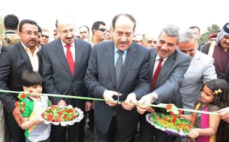 نوري المالكي يضع حجر الاساس لآحد المشاريع السكنية