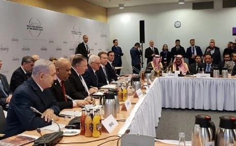  بنيامين نتنياهو خلال مشاركته في مؤتمر وارسو 