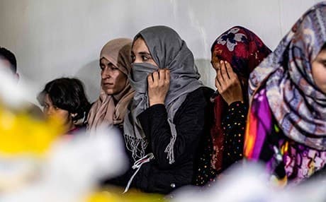 سبايا الخلافة... باعوني ثلاث مرات في يوم واحد