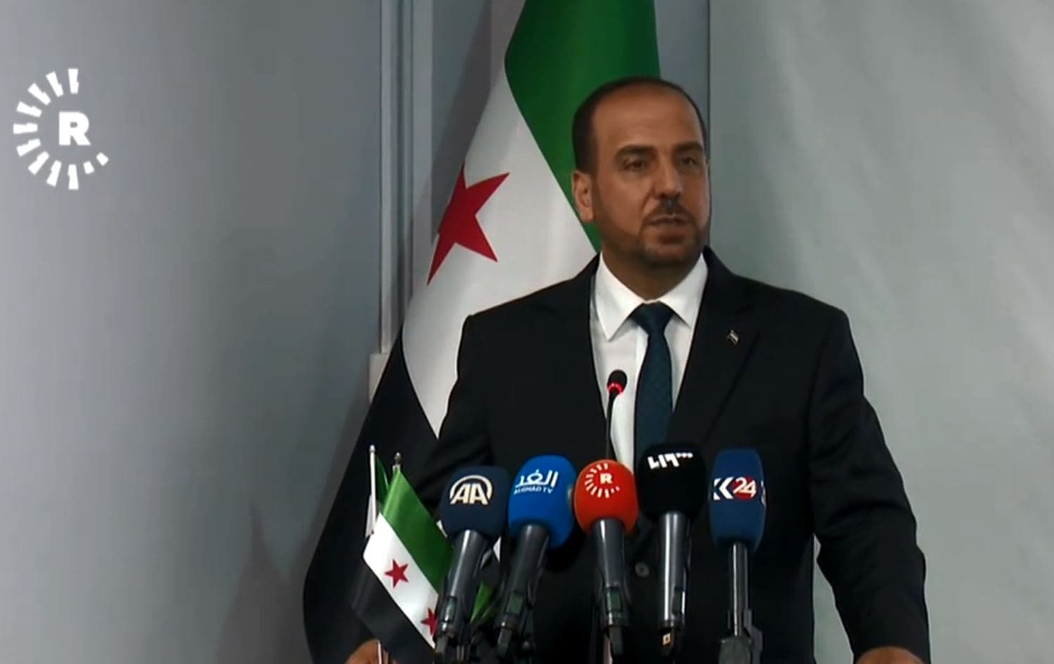 رئيس هيئة التفاوض: نرفض بشكل قاطع تطبيق الفيدرالية في سوريا