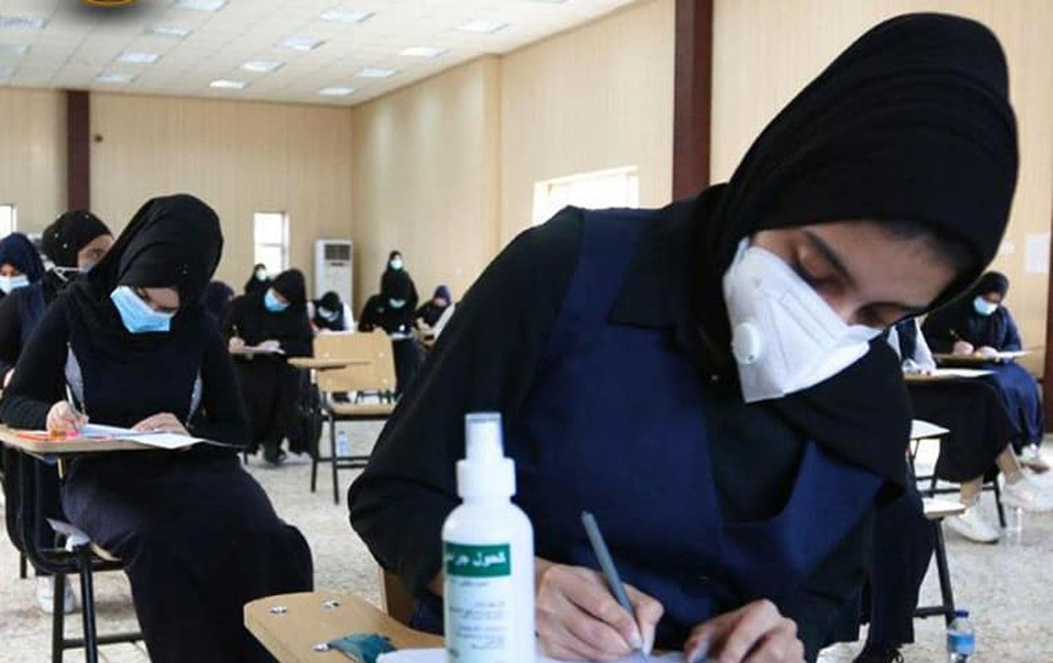 حملة "اوقفوا مجزره الحضوري".. طلاب عراقيون يطالبون باعتماد الامتحان الإلكتروني 