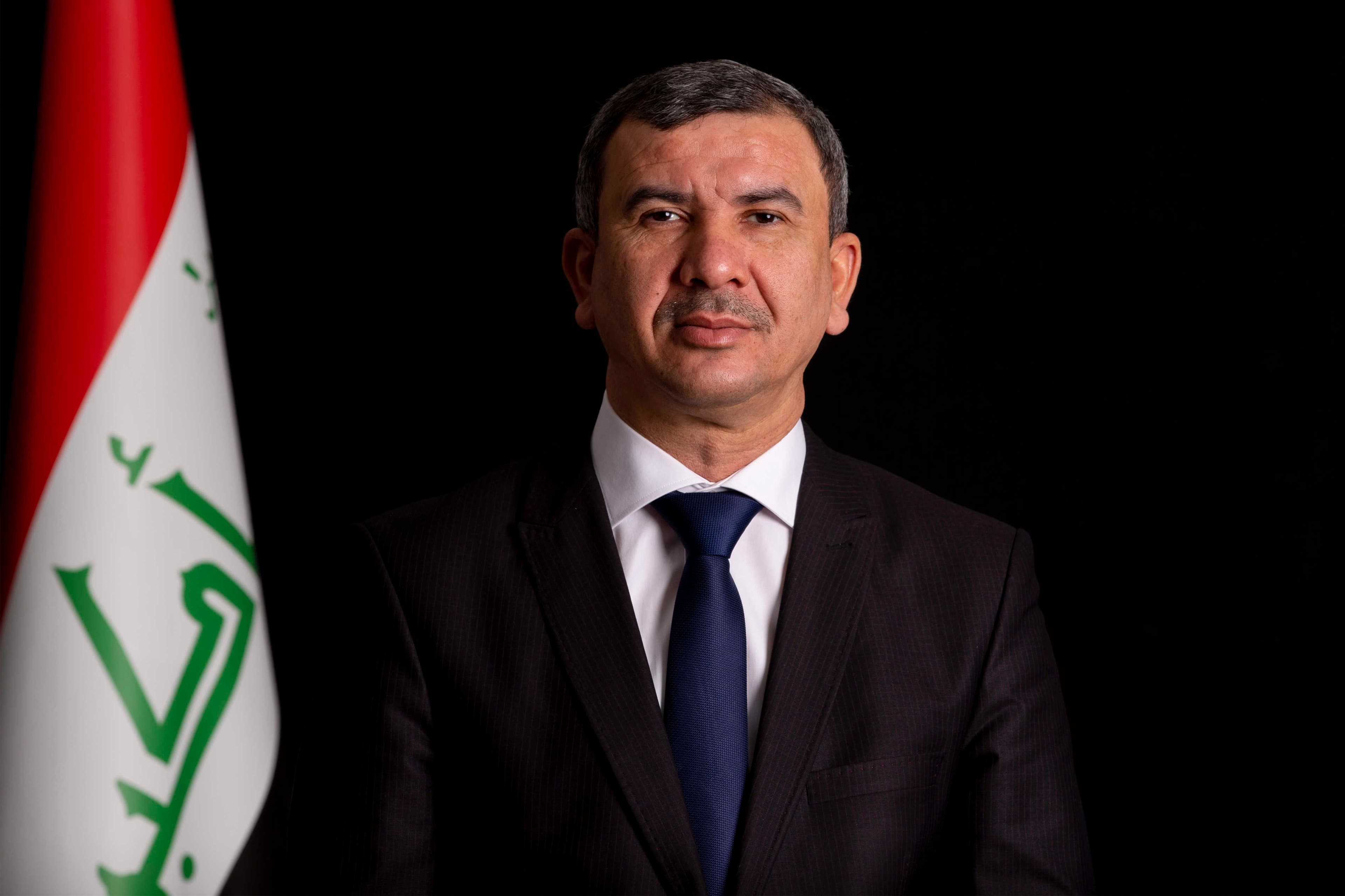 احسان عبد الجبار وزير النفط  العراقي