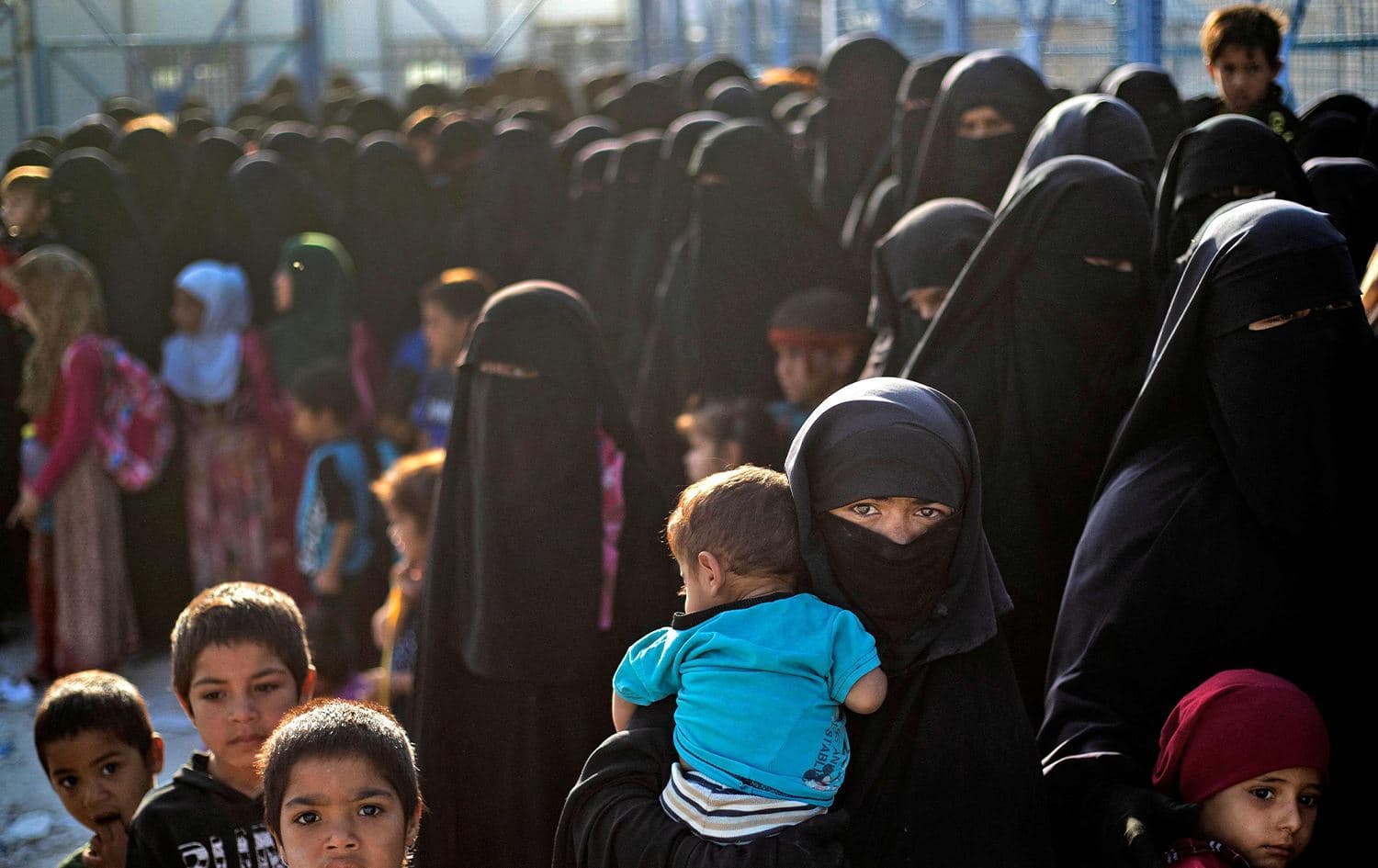 القيادة المركزية الأميركية: يولد في مخيم الهول شهرياً 80 طفلاً من أسر داعش