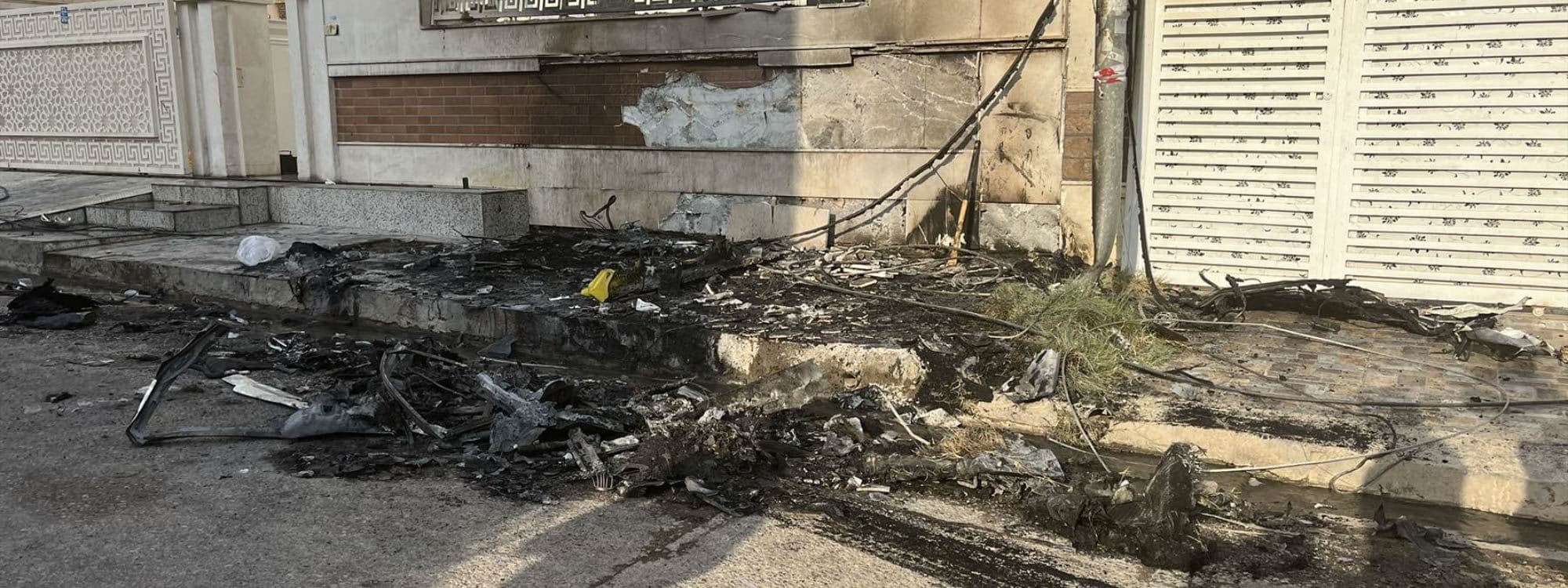 صور.. انفجار سيارة بأربيل يودي بحياة ضابط بجهاز مكافحة الإرهاب التابع للاتحاد الوطني