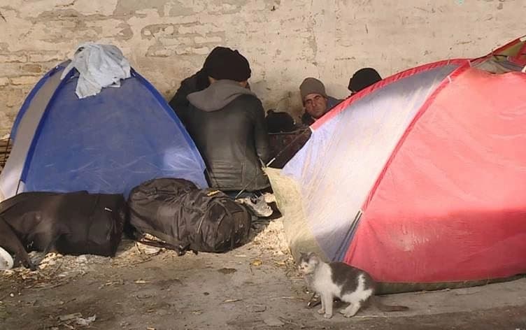 تحقيق لرووداو: أكثر من 2000 مهاجر ضمنهم كورد يعانون اوضاعاً صعبة على حدود صربيا