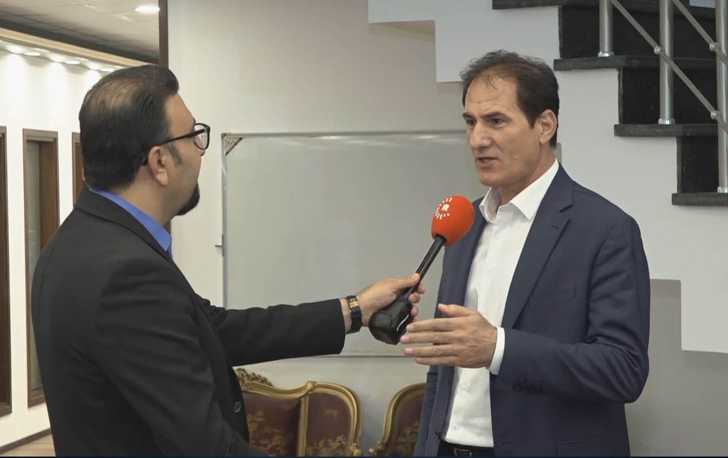 رئيس كتلة الاتحاد الوطني الكوردستاني النيابية هريم كمال آغا متحدثاً لرووداو