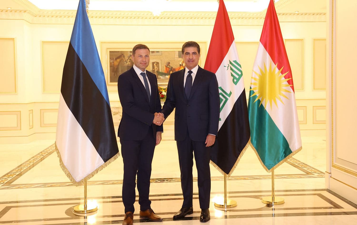 رئيس إقليم كوردستان نيجيرفان بارزاني ووزير الدفاع الإستوني هانو بيفكور