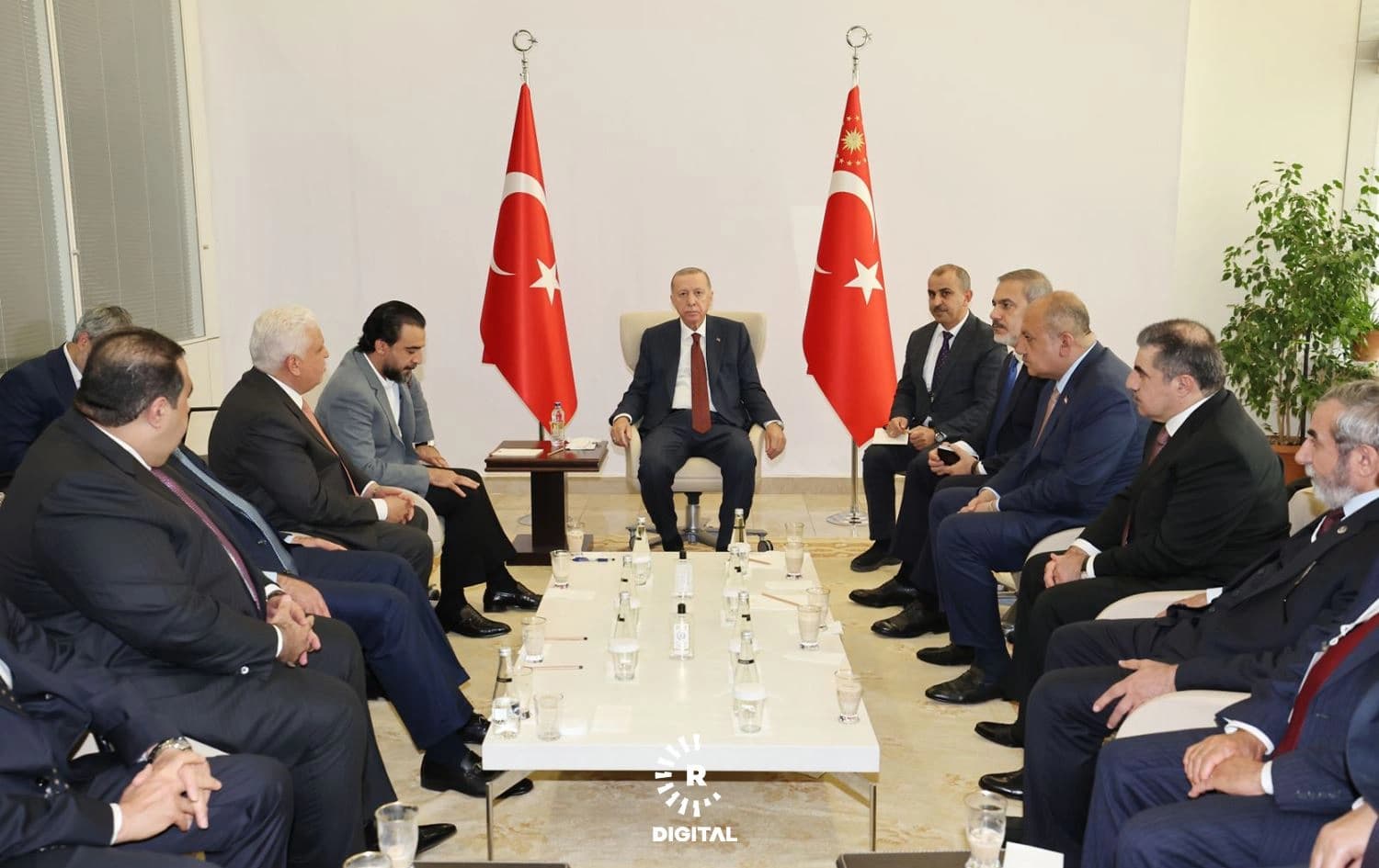 اجتماع أردوغان مع وفدي الحكومة الاتحادية وحكومة إقليم كوردستان 