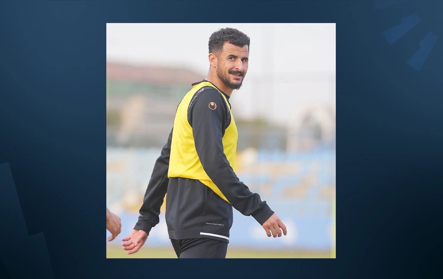 أيمن حسين