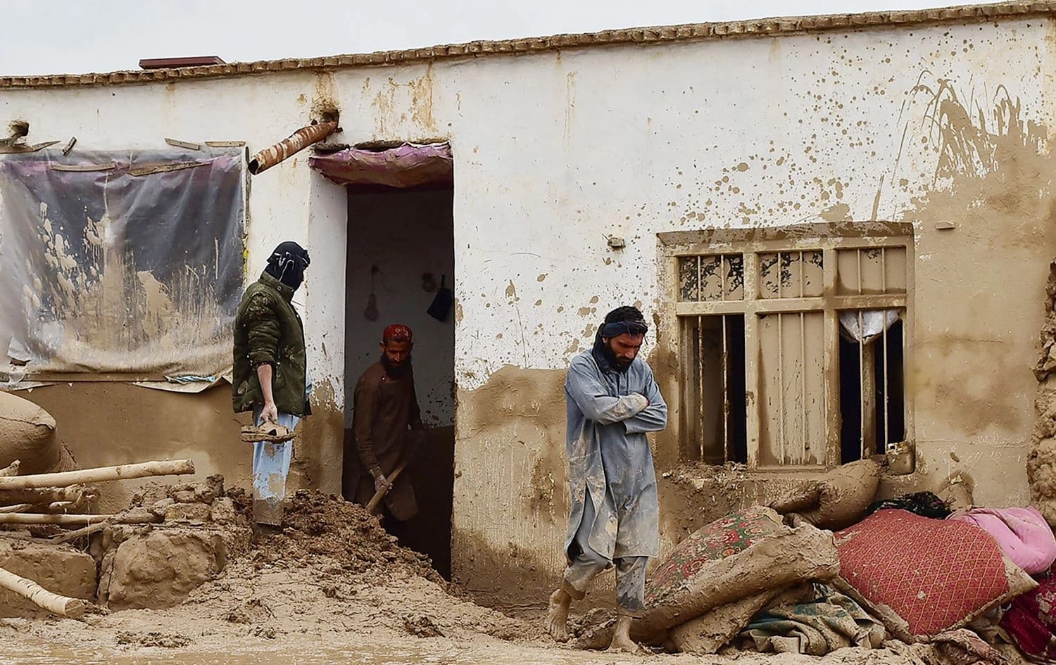 أضرار مياه الفيضانات - AFP