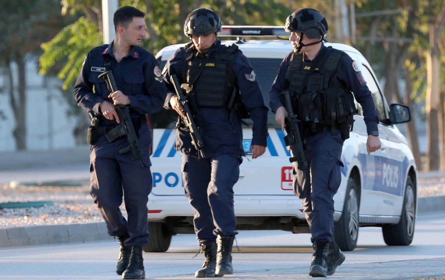 عناصر في الشرطة التركية بموقع الهجوم - AFP