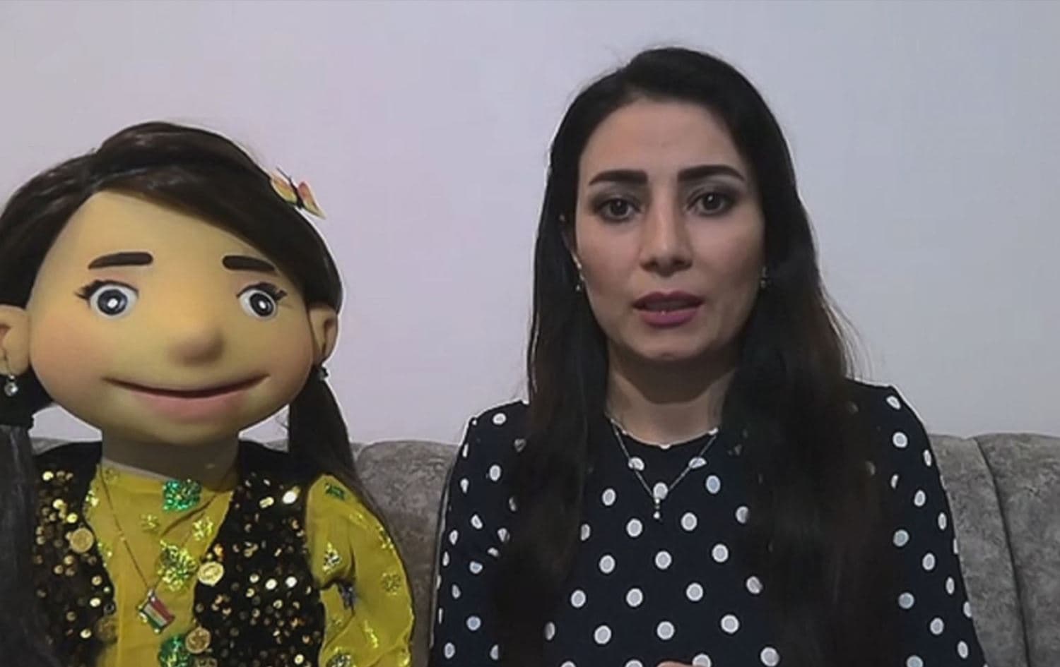 Kurdish language teacher uses puppet and play to motivate students