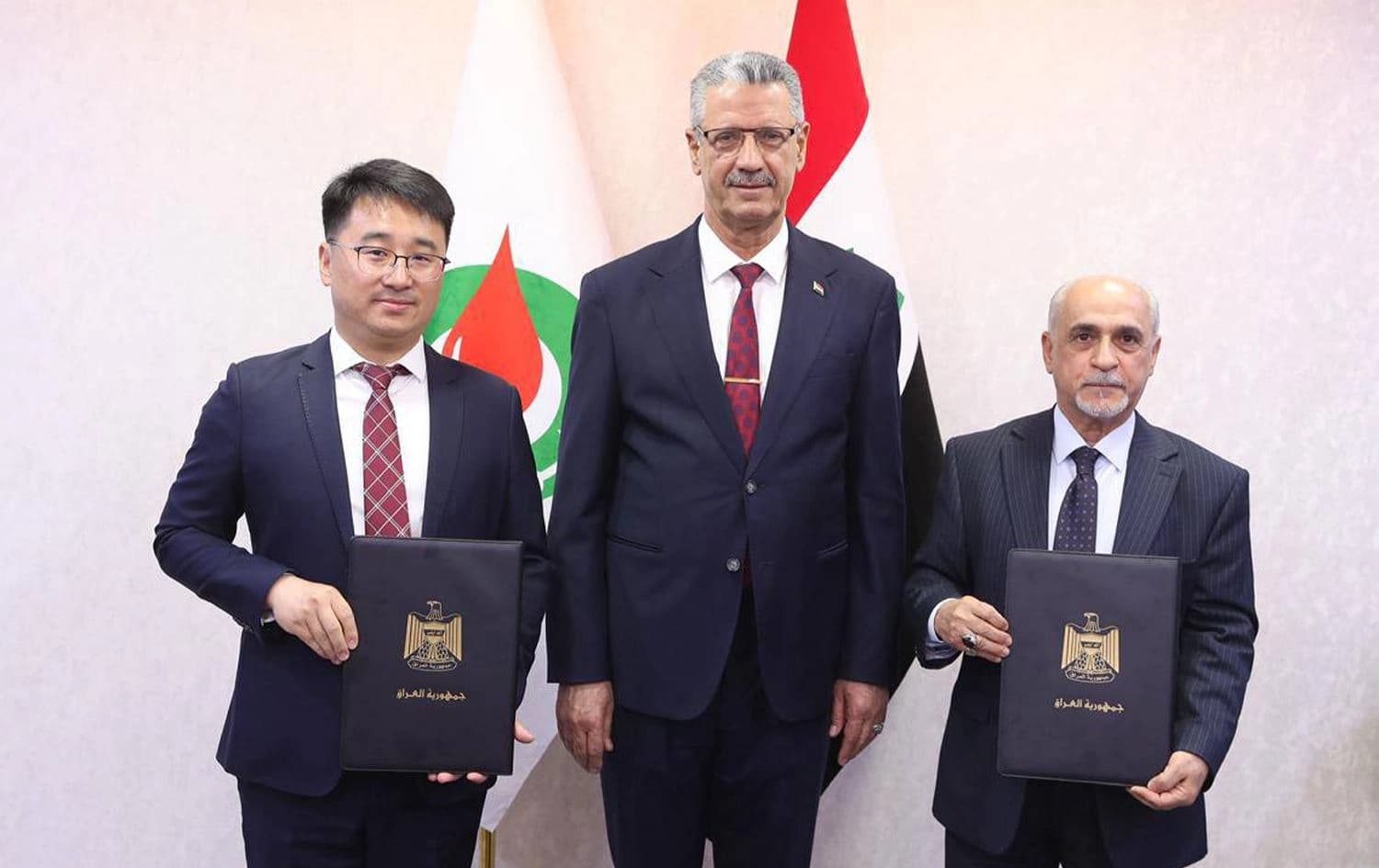  التوقيع على عقد بين وزارة النفط العراقية وشركة صينية لمسح رقعة "القرنين" الحدودية مع السعودية