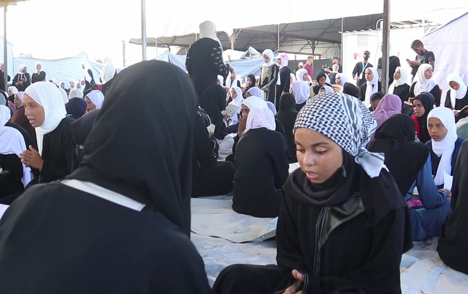 (500) يتيم يشاركون بدورة حفظ القرآن بمخيمات النزوح جنوبي غزة