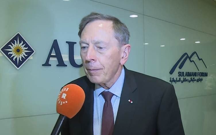 المدير السابق لوكالة المخابرات المركزية الأميركية (CIA) ديفيد بتريوس