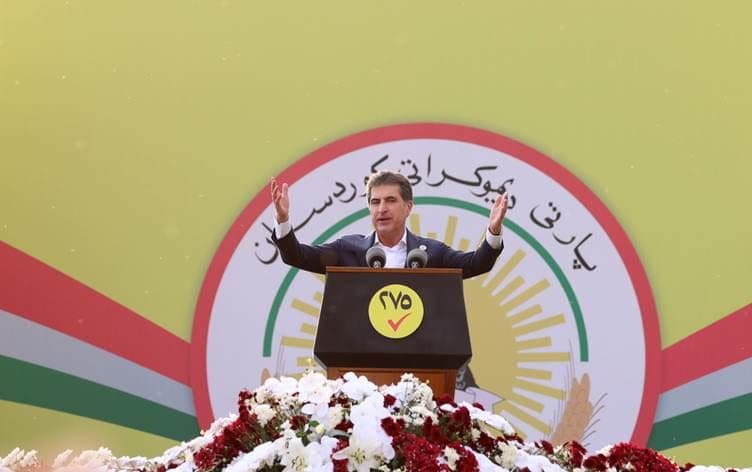 نيجيرفان بارزاني- نائب رئيس الحزب الديمقراطي الكوردستاني في أثناء الدعاية الانتخابية لحزبه بعقرة 