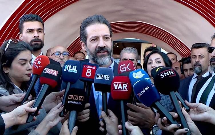 قوباد طالباني يتحدث للإعلام