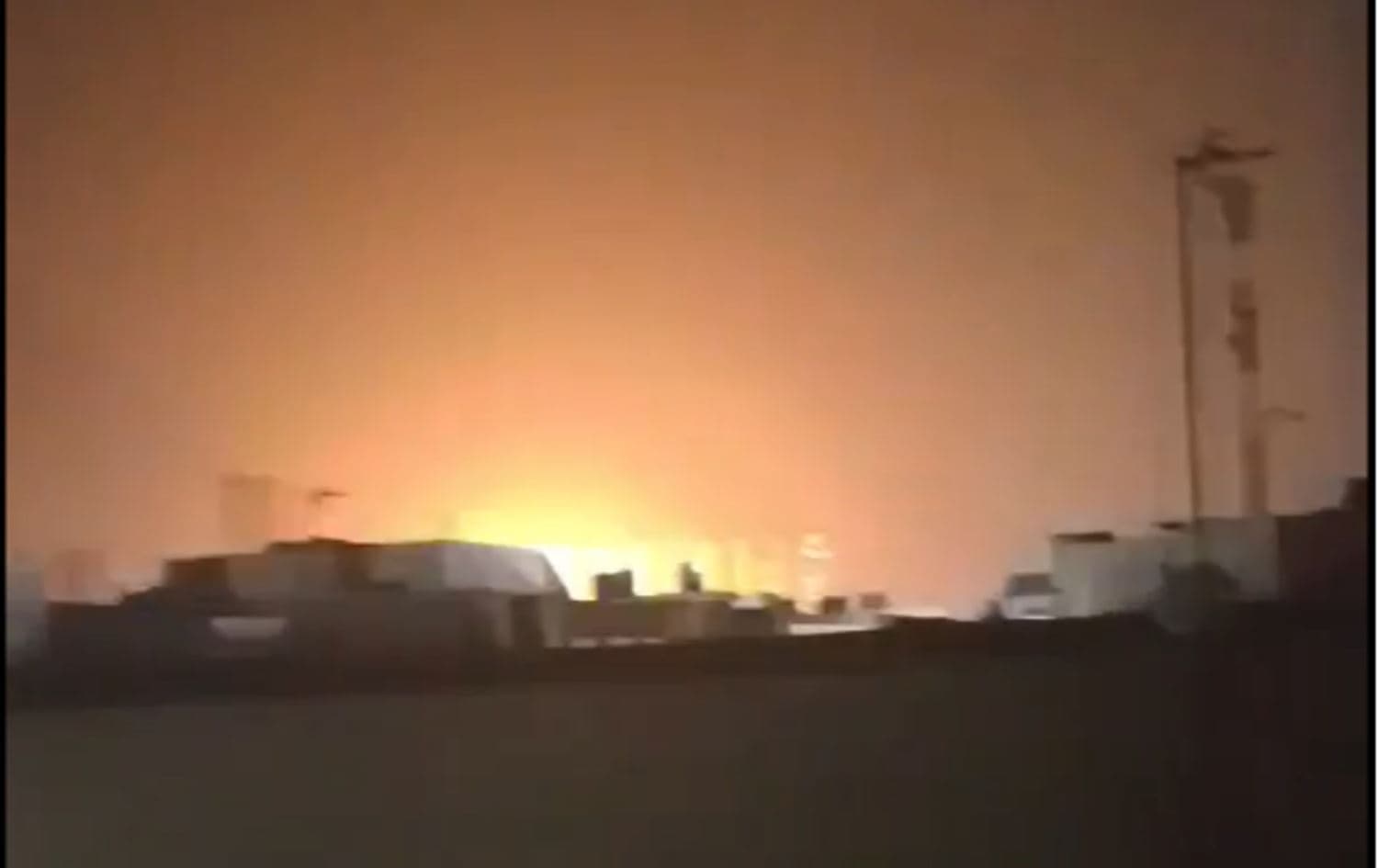 لحظة تدمير المسيرة 