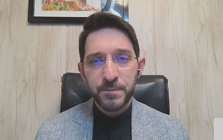 حميد رضا غلام زادة مدير مركز أبحاث بيت الدبلوماسية الإيرانية