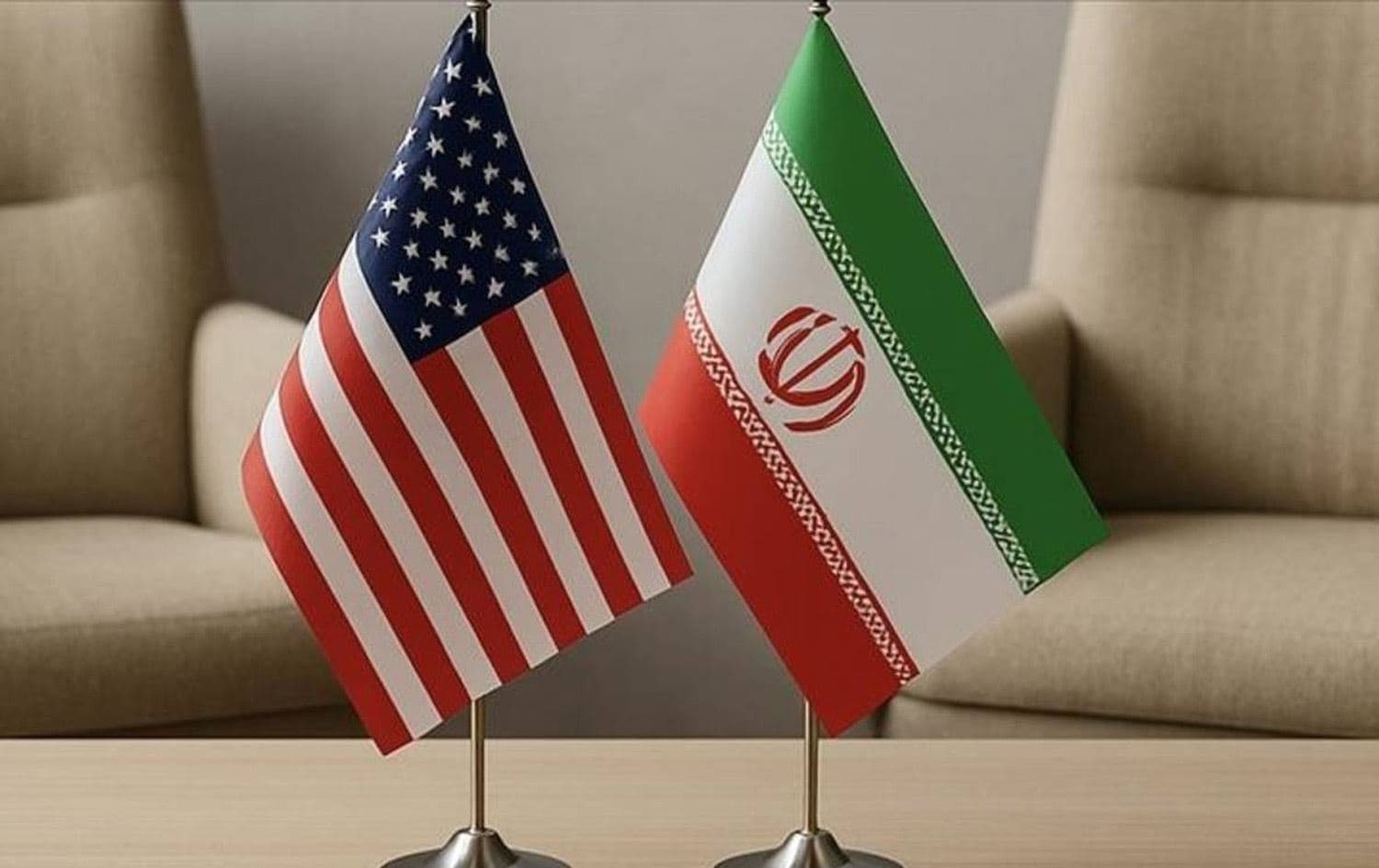 العلمان الإيراني والأميركي