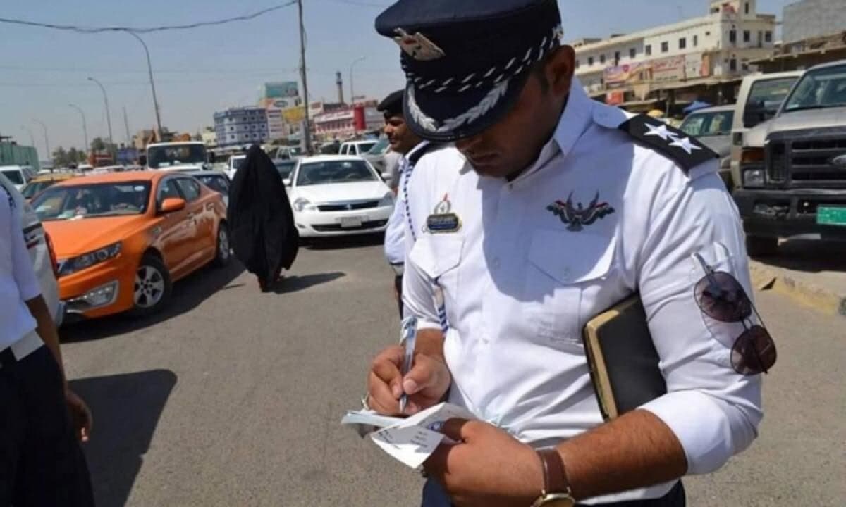 شرطي مرور عراقي