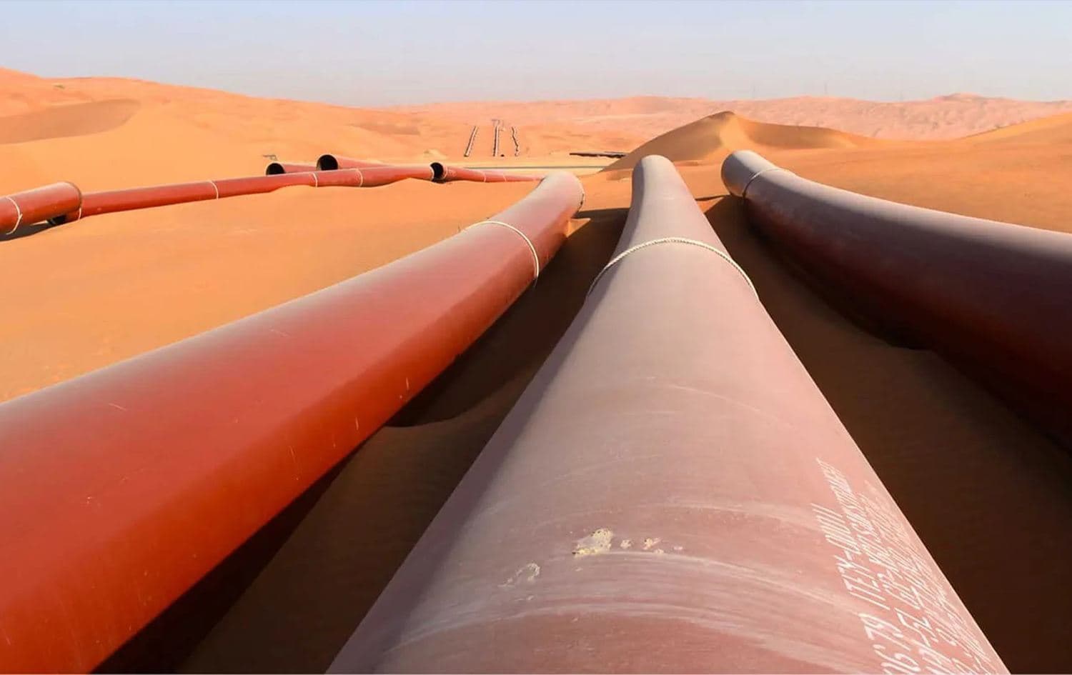 أنانبيب نفط في الأرضي السعودية