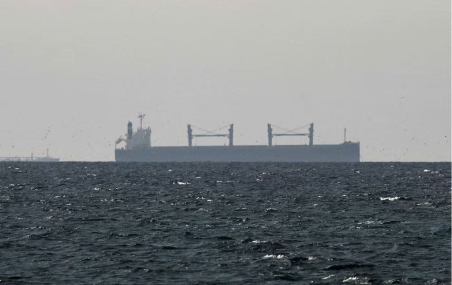 ناقلة 