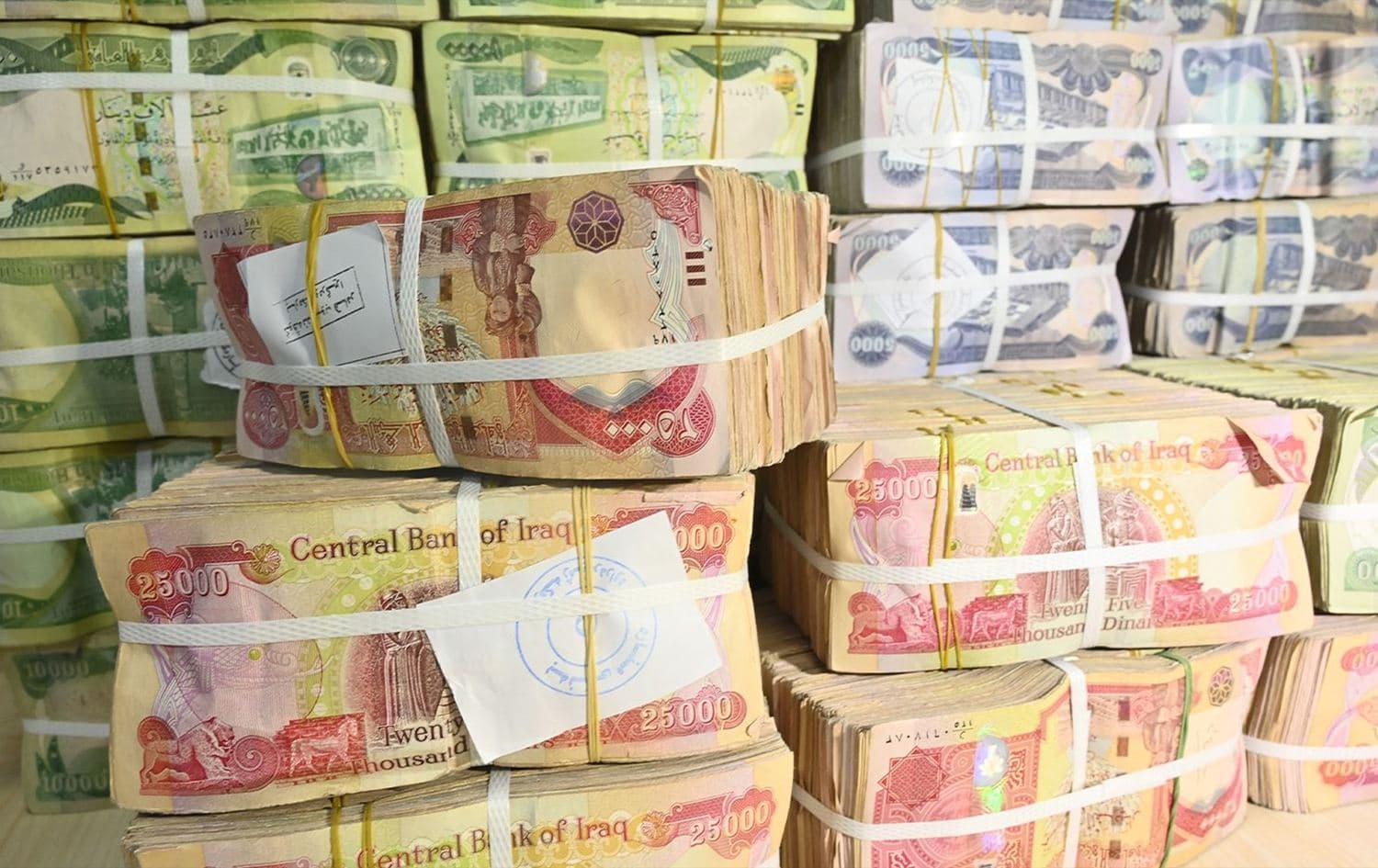 Iraq records nearly $260 million deficit in January