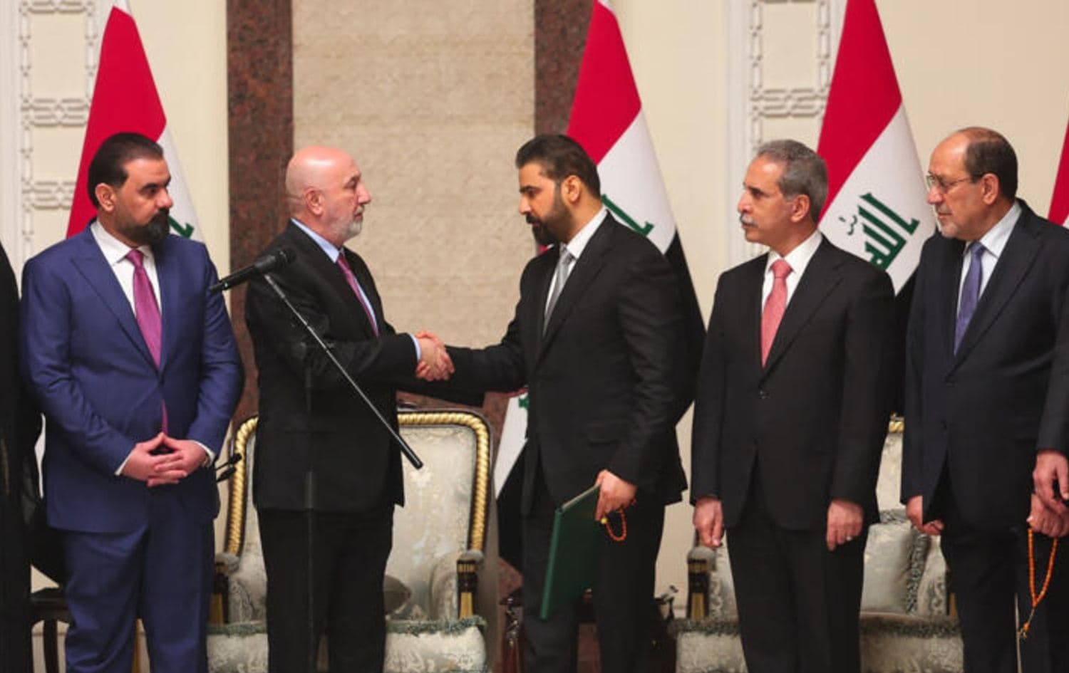 لحظة تكليف علي الزيدي بتشكيل الحكومة العراقية