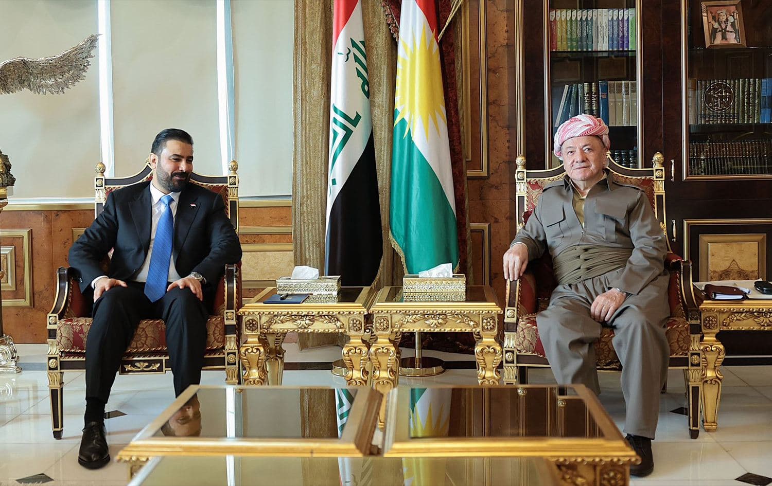 الرئيس مسعود بارزاني وعلي الزيدي، رئيس الوزراء الملكف بتشكيل الحكومة العراقية الاتحادية 