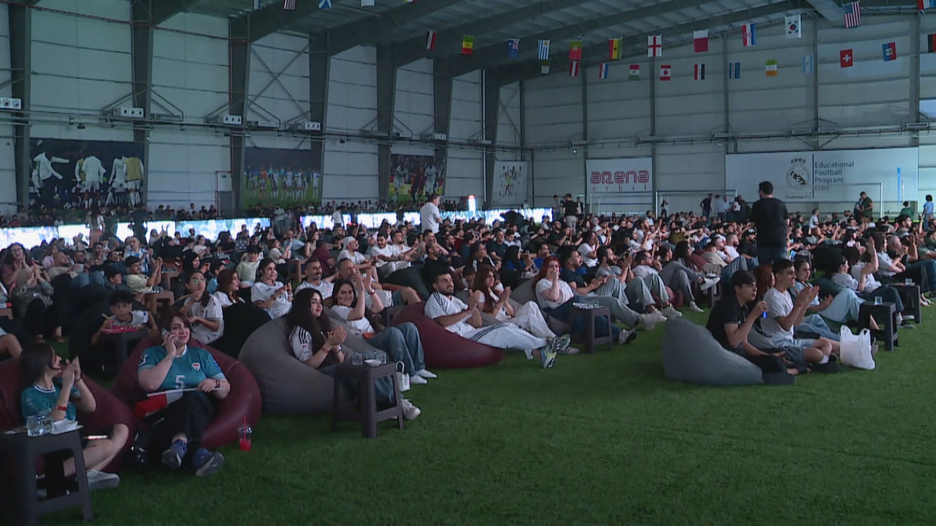 "تمنيتُ هدفاً واحداً".. مشجعات منتخب العراق يعلقن لرووداو على هزيمته أمام فرنسا