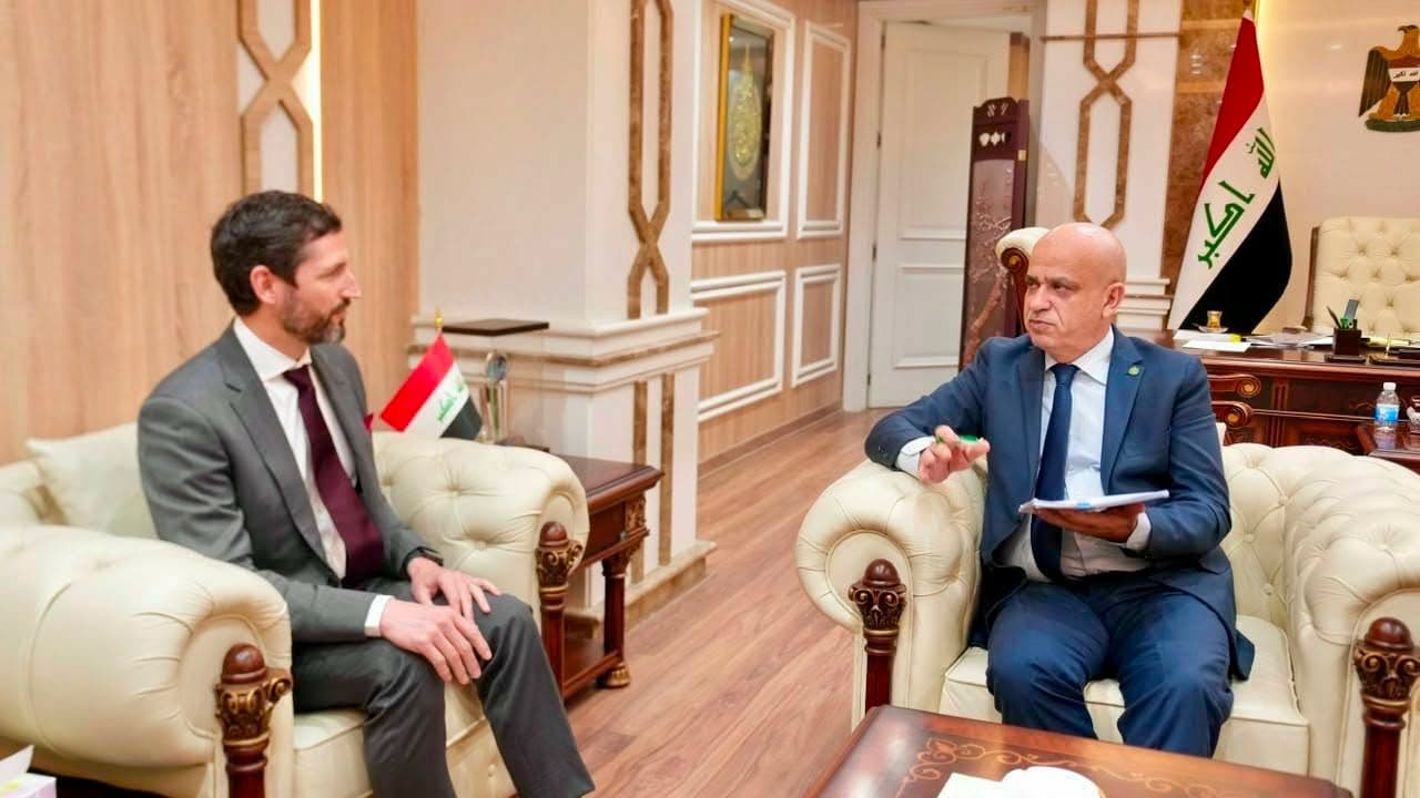 النفط العراقية تبحث مع شيفرون الأميركية فرص الاستثمار بقطاع الطاقة