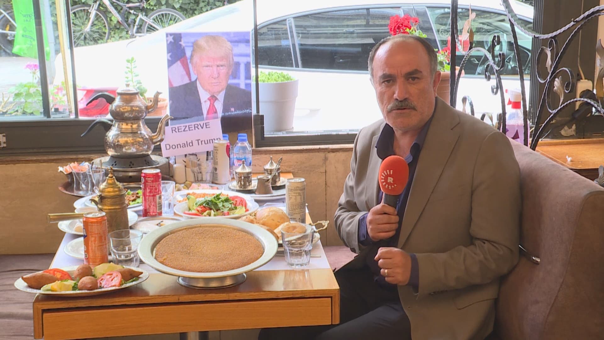 صاحب مطعم بأنقرة لرووداو: أعلم أن ترمب لن يزور مطعمنا لكني أعددت له مائدة على سبيل الطُّرفة