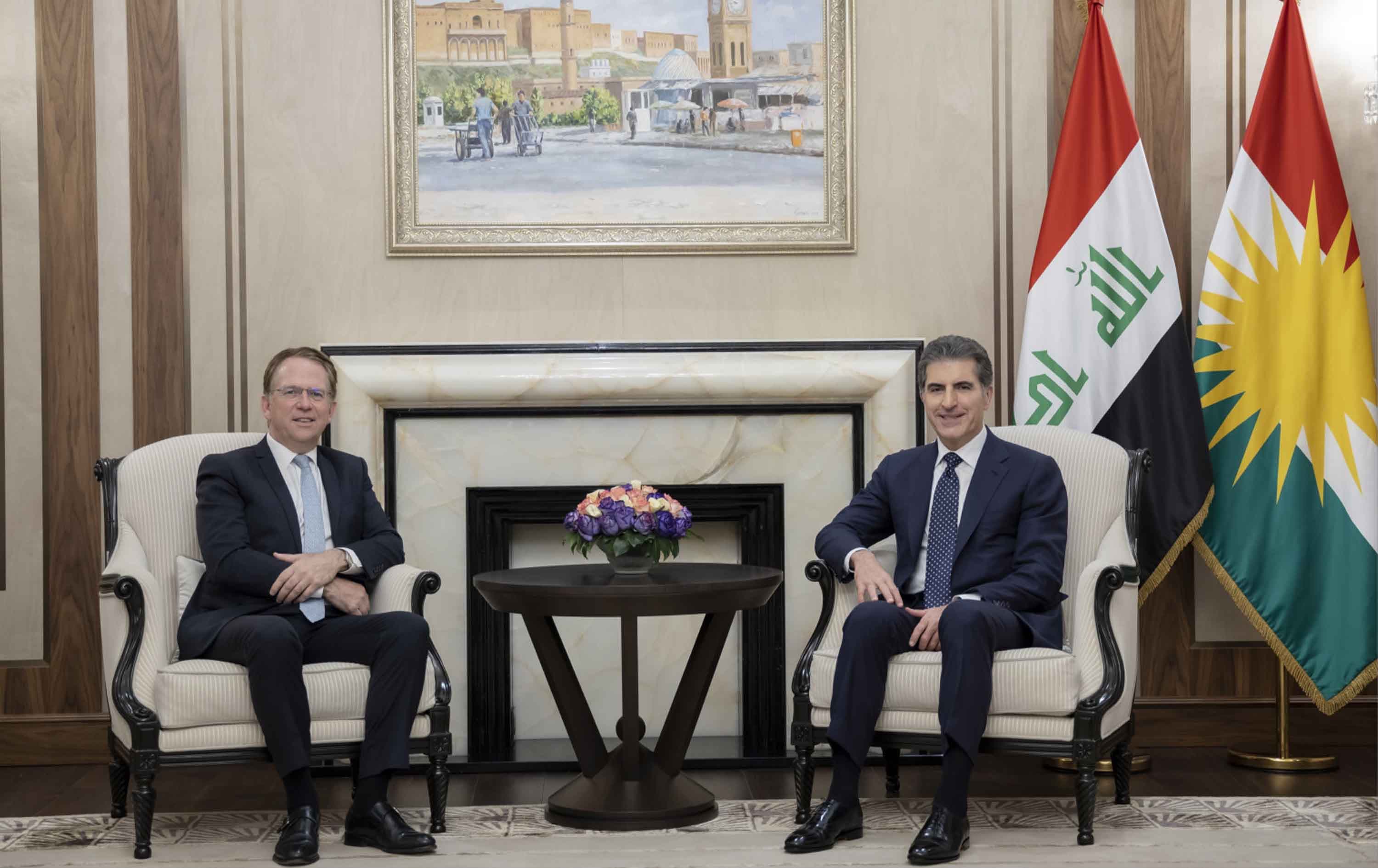 نيجيرفان بارزاني يشكر السفير الفرنسي مع انتهاء مهامه