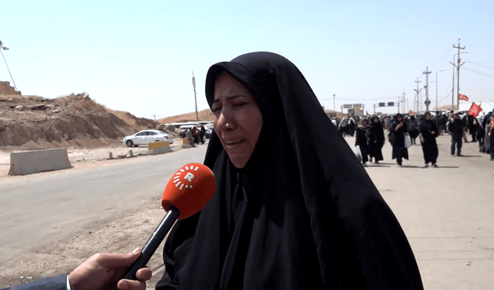 رغم الحرارة الشديدة.. مئات آلاف الزوار الإيرانيين يتدفقون إلى كربلاء عبر إقليم كوردستان